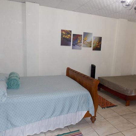 Stewart Apt- Trincity, Airport, Washer, Dryer, Office, Cable , Wifi Esterno foto