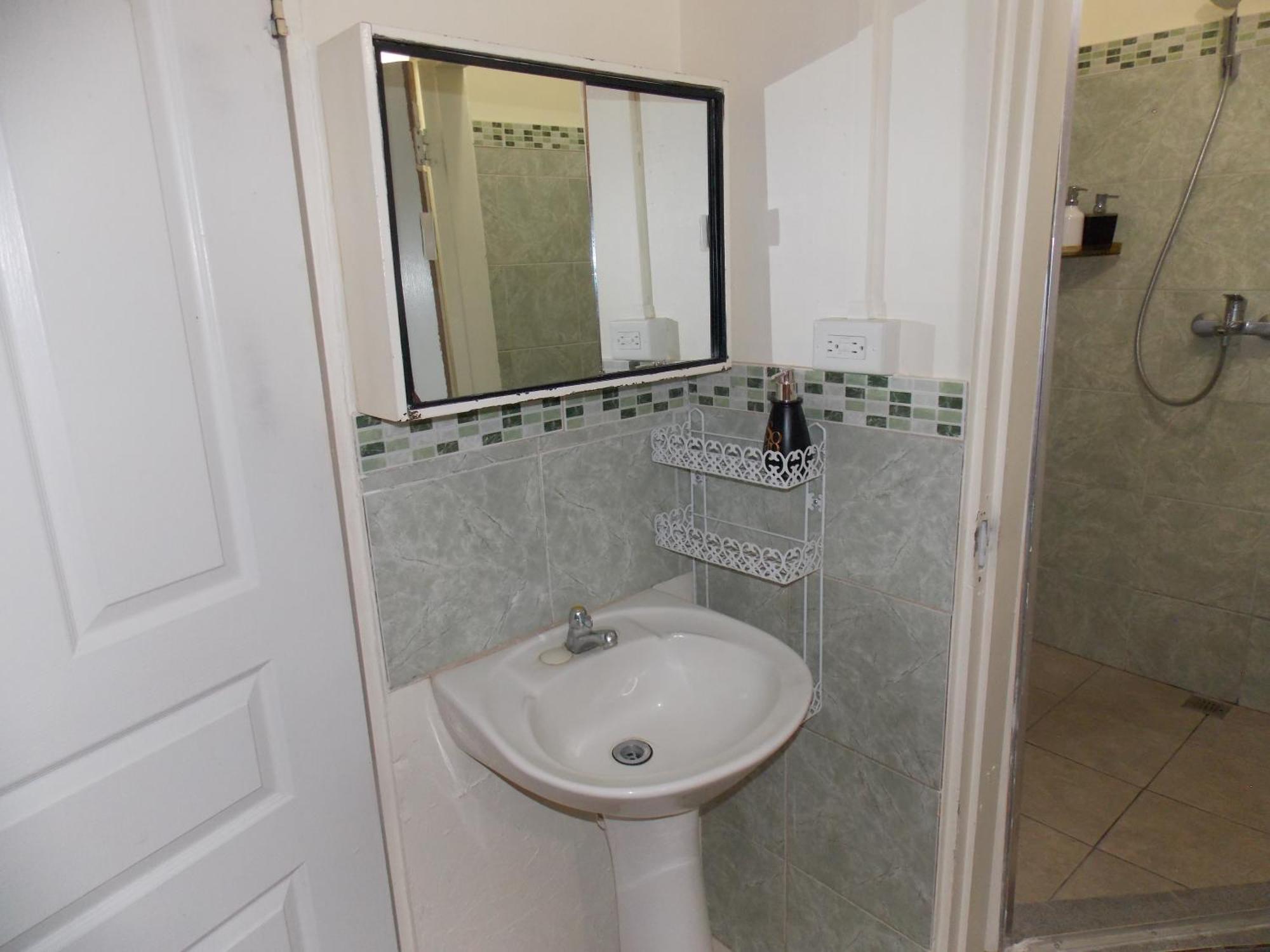 Stewart Apt- Trincity, Airport, Washer, Dryer, Office, Cable , Wifi Camera foto