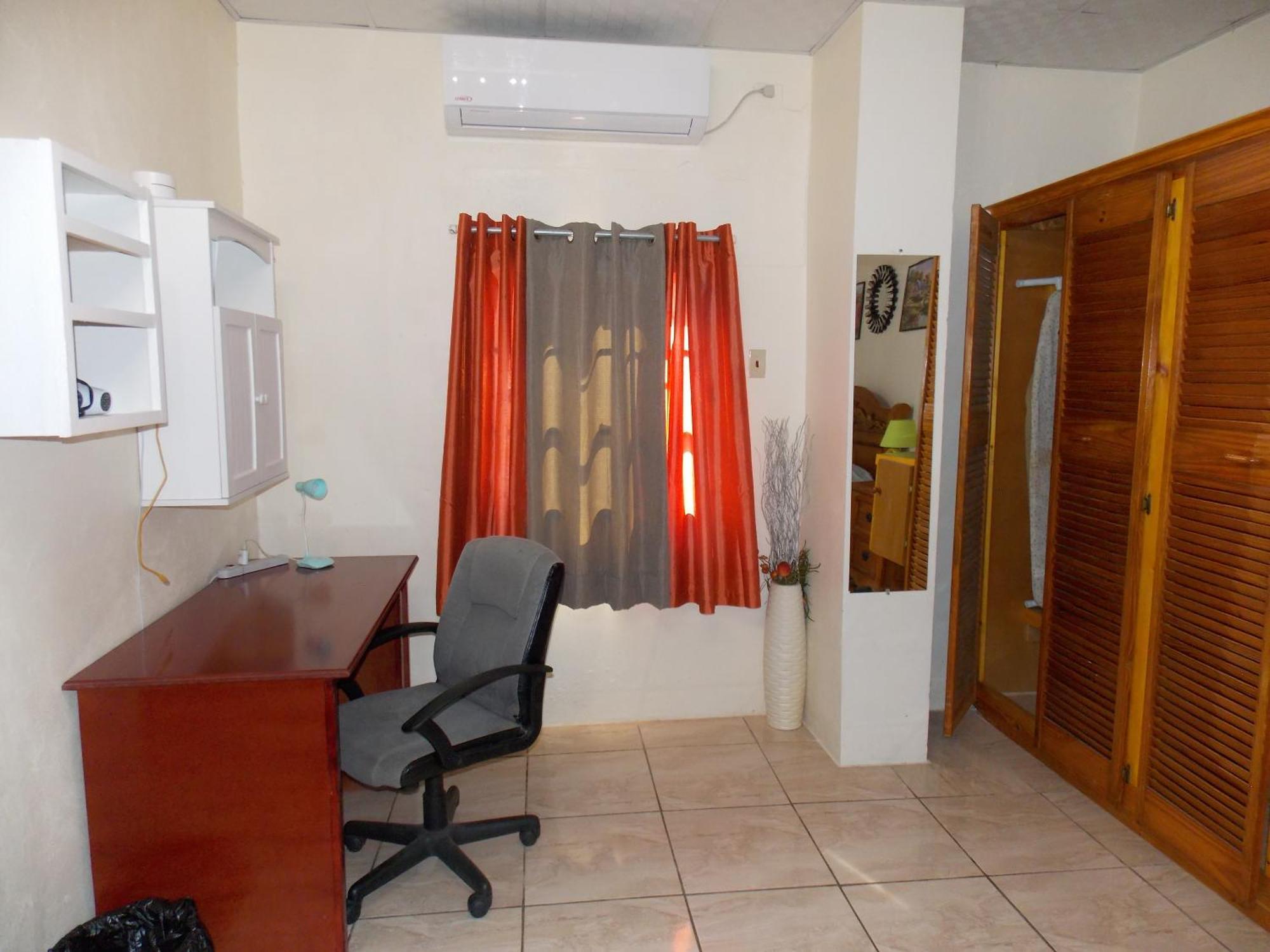 Stewart Apt- Trincity, Airport, Washer, Dryer, Office, Cable , Wifi Esterno foto